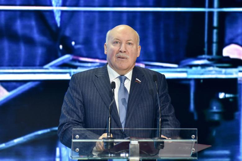 Дмитрий Мезенцев