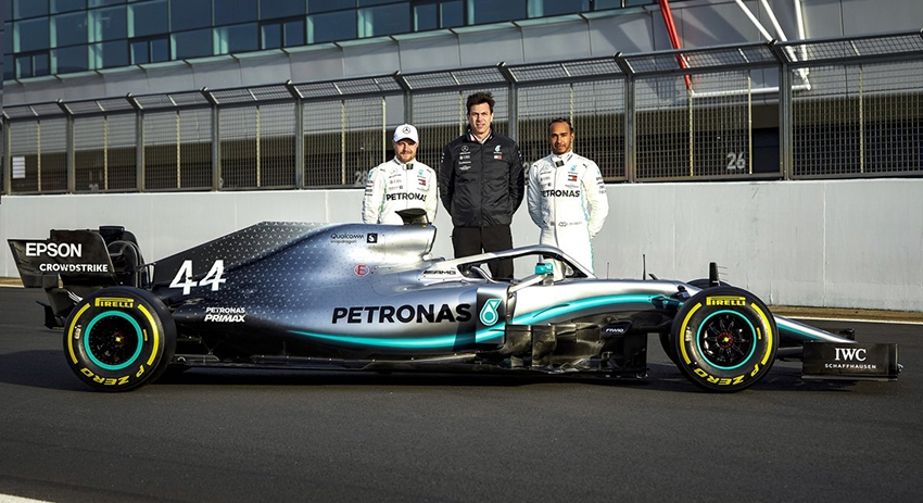 Болид Mercedes — W10