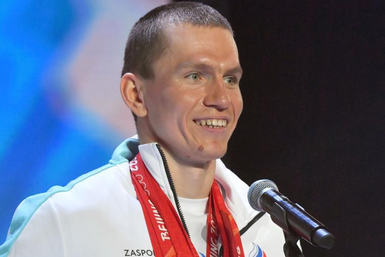 Александр Большунов
