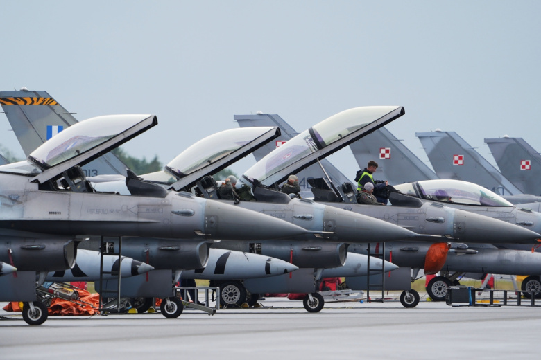 Истребители F-16