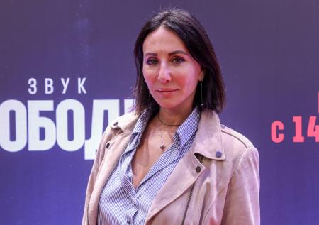 56-летняя Алика Смехова показала фигуру в бикини на отдыхе в Италии