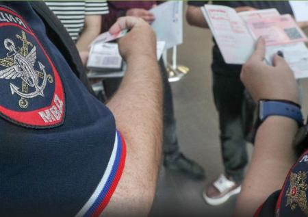 Депутаты хотят запретить семьям мигрантов въезд в РФ