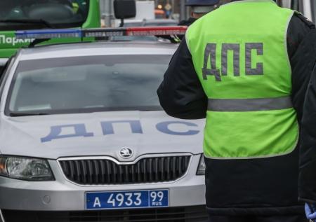 На Волоколамском шоссе загорелся автомобиль