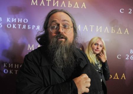 Церковный суд признал законным лишение сана протодиакона Кураева