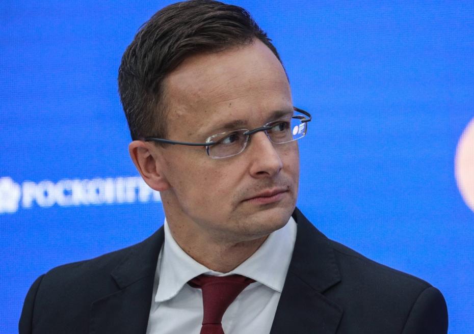 Петер Сийярто
