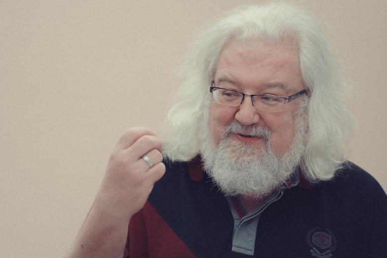 Андрей Максимов