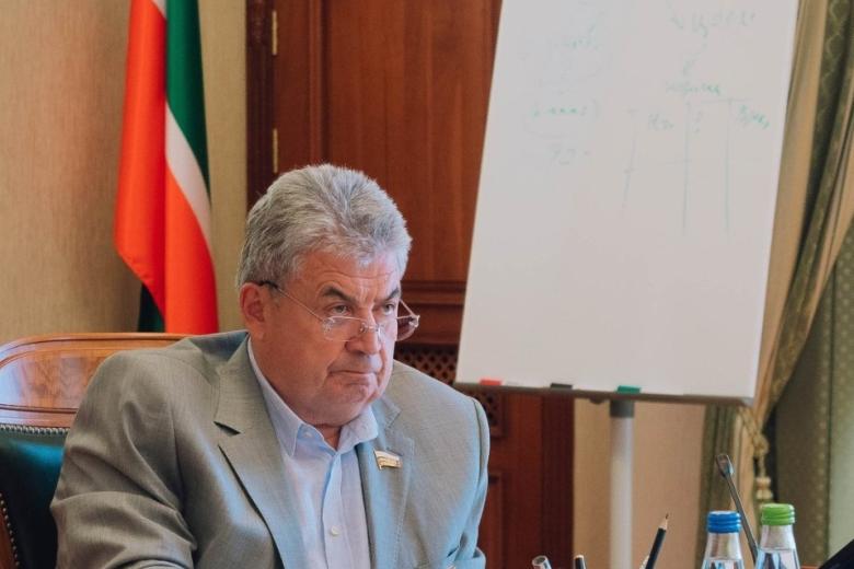 Геннадий Емельянов