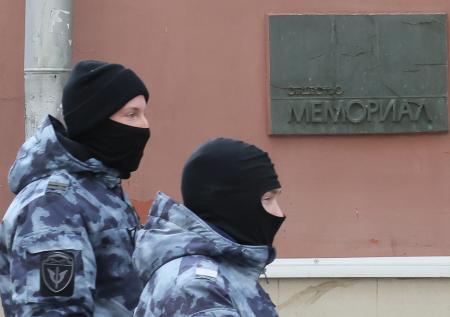 Обыски в «Мемориале»: что ищут силовики, при чем тут реабилитация нацизма