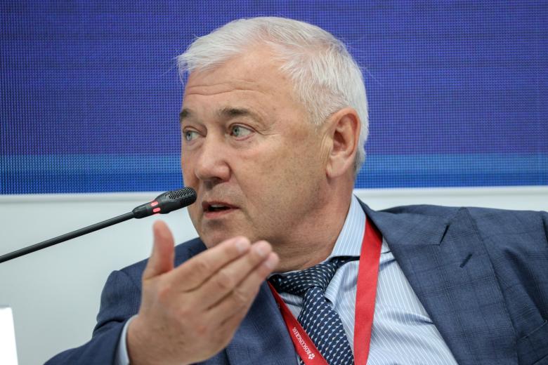Анатолий Аксаков