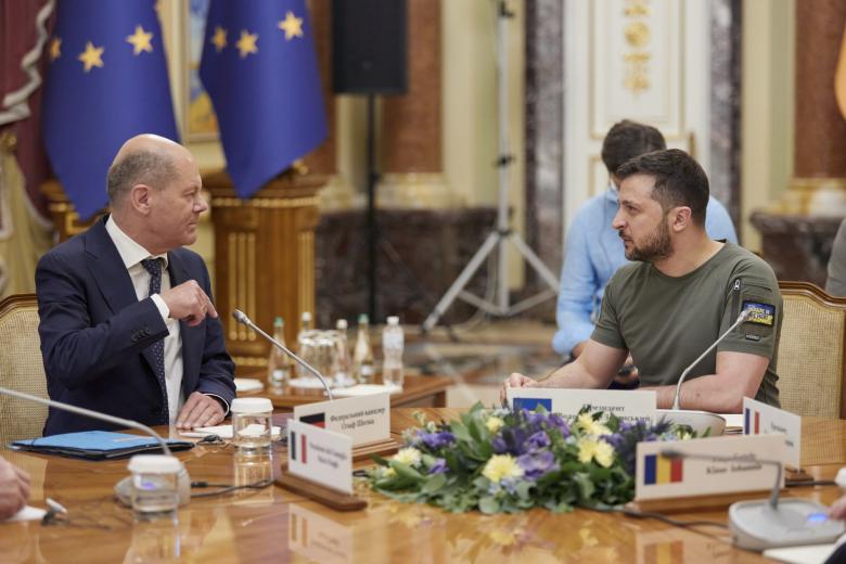 Канцлер Германии Олаф Шольц на встрече с Владимиром Зеленским