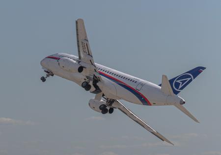 Стало известно, когда полетит первый импортозамещенный SSJ 100