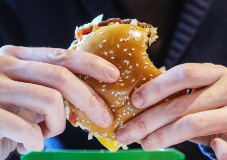 Диетолог перечислила продукты, провоцирующие старение