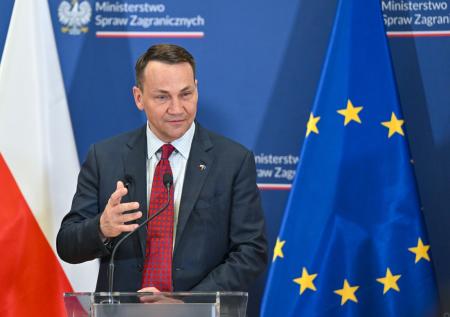 Вопрос об отправке войск на Украину загнал в тупик главу МИД Польши
