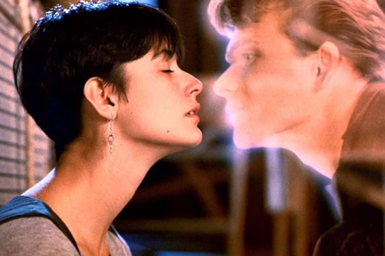 Патрик Суэйзи в роли Сэма Уита и Деми Мур в фильме «Призрак», 1990 год