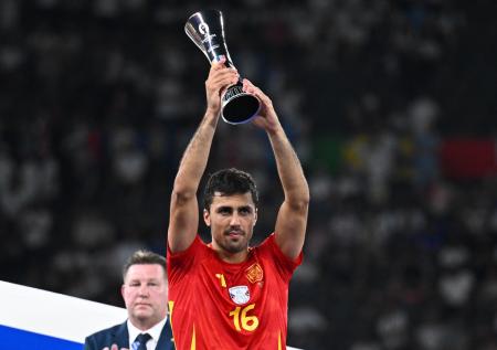 Назван лучший игрок чемпионата Европы по футболу