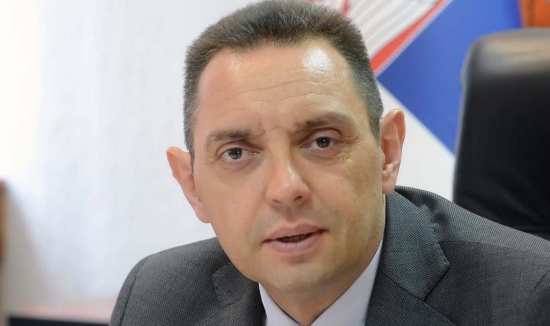 Министр обороны Сербии Александр Вулин