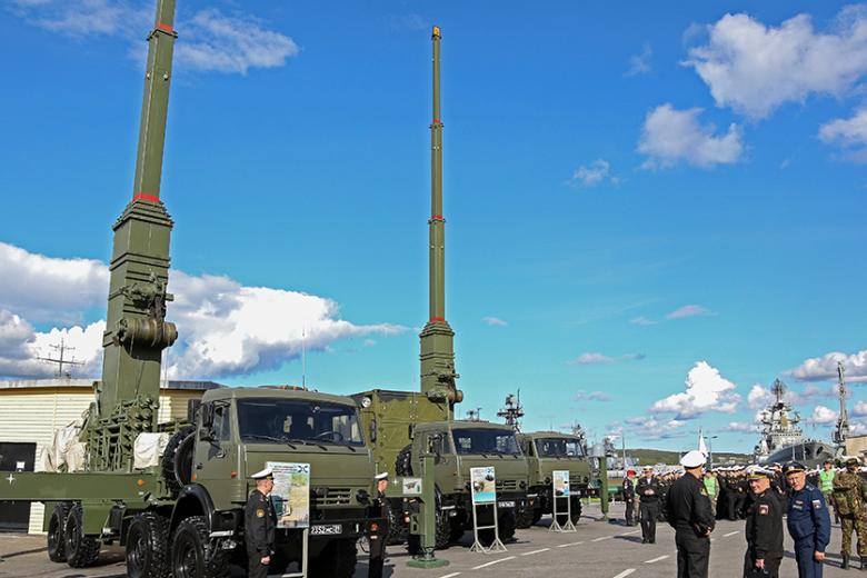 Береговой комплекс радиоэлектронной борьбы "Мурманск-БН", представленный на экспозиции военно-технического форума "Армия - 2018" в Североморске