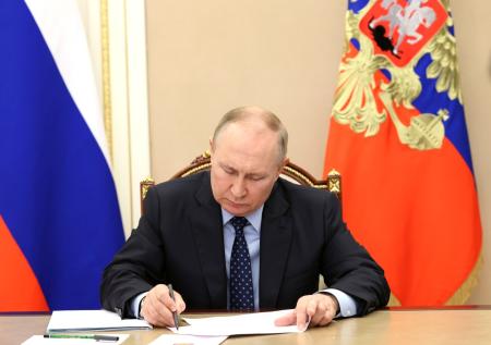 Путин скрыл золотовалютные резервы России от недружественных стран