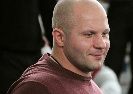 Фёдор Емельяненко оказался легче Джонсона на 13 кг перед их боем