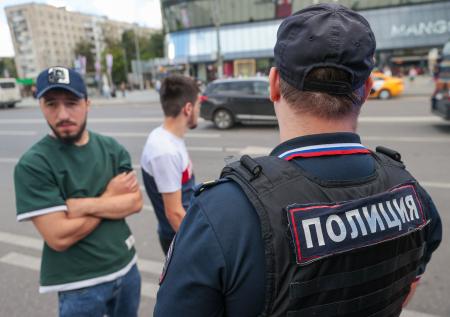 «Людей довели до ручки»: депутат ГД о беспределе мигрантов и коррупции