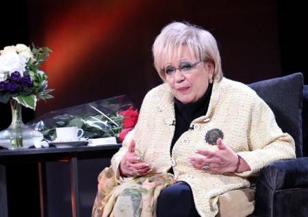 Подруга рассказала о состоянии Волчек после измены Евстигнеева