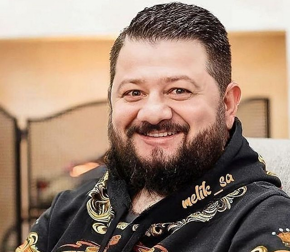 Михаил Галустян