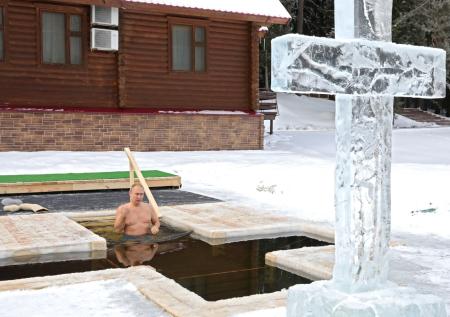 Путин окунулся в прорубь в Подмосковье