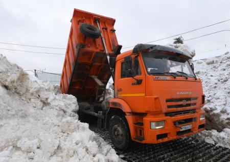 КамАЗ с артиллерийской установкой в кузове заметили на российских дорогах