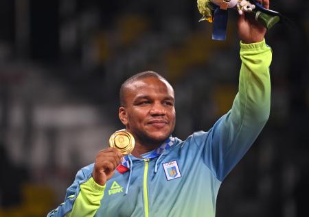 На олимпийского чемпиона Беленюка пытались напасть в центре Киева