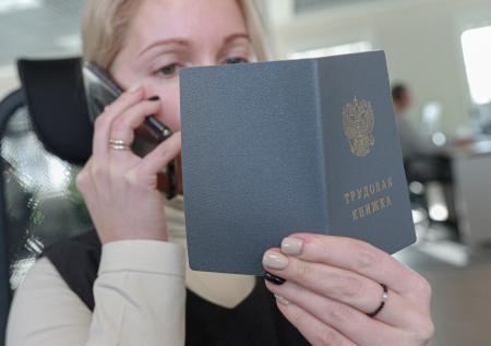«Ищите исправления»: юрист объяснила, как распознать в сотруднике сутяжника
