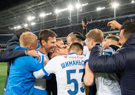 «Динамо» стало первым полуфиналистом Кубка России по футболу