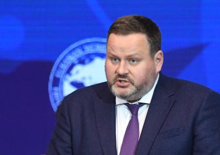 В Минтруде назвали колоссальную долю семей с детьми в числе бедных
