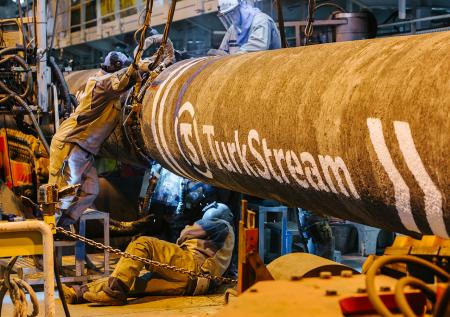 «Газпром» начал поставки газа в Венгрию в обход Украины