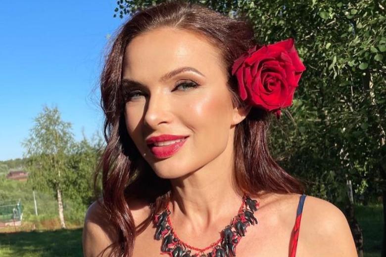  Эвелина Блёданс 