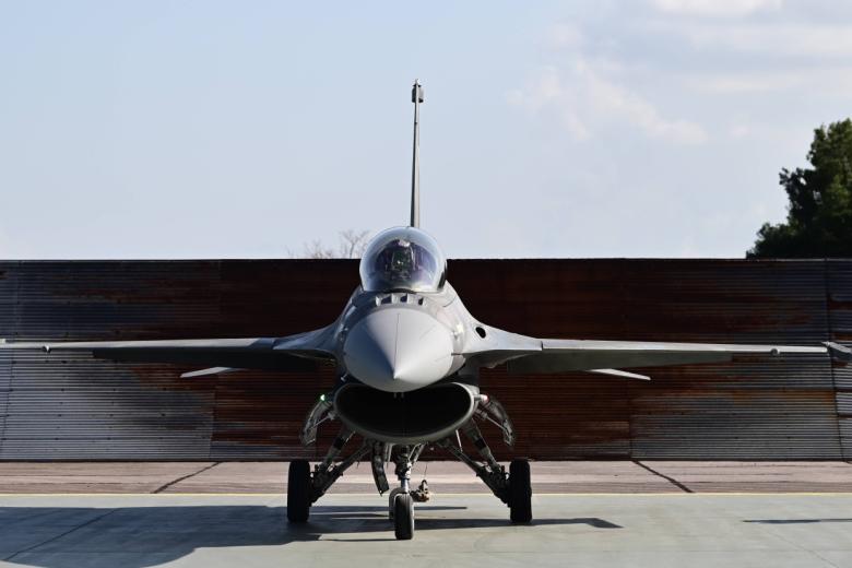 Американский многофункциональный истребитель четвёртого поколения F-16