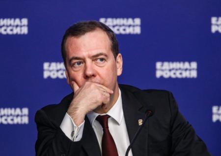 «Последний кусок хлеба»: Медведев рассказал, как богатеет Запад