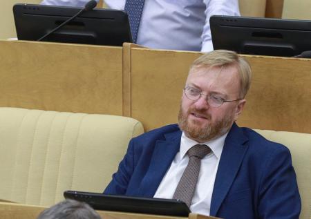 Милонов допустил возможность блокировки Facebook в России