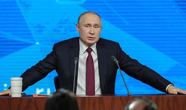 Президент РФ Владимир Путин на пресс-конференции