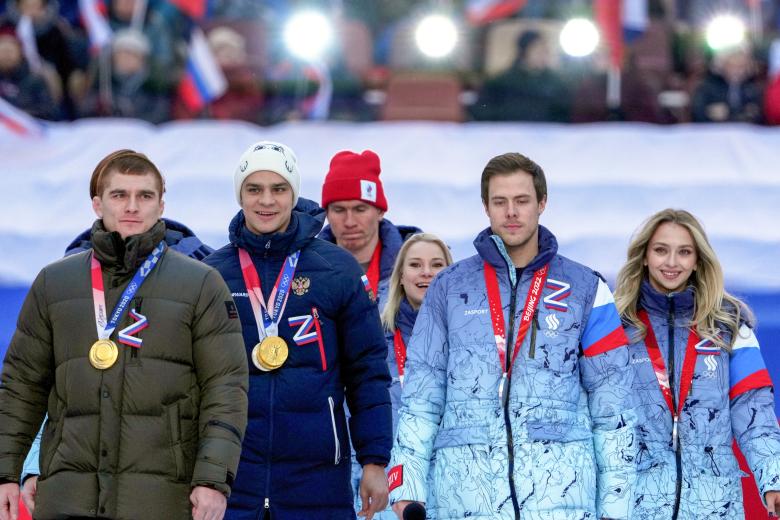 Российские спортсмены во время митинга-концерта «Крымская весна» на стадионе «Лужники»