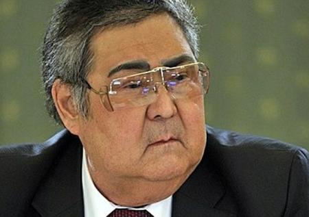 Тулеев стал ближе к молодым