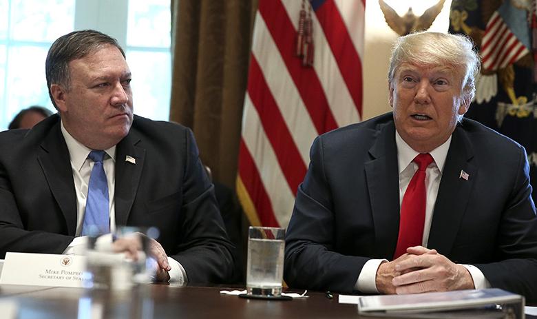 Майк Помпео и Дональд Трамп 