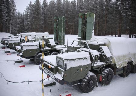 С-400 «Триумф» заступили на боевое дежурство в Подмосковье