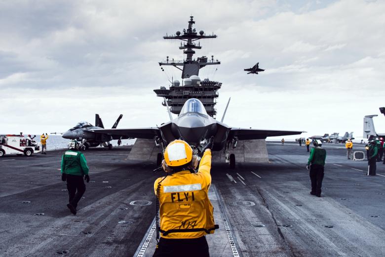Атомный авианосец ВМС США USS George Washington