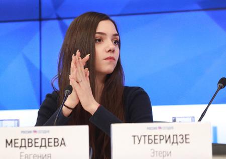 Погорилая о Медведевой: Женя перерастает из девушки в женщину