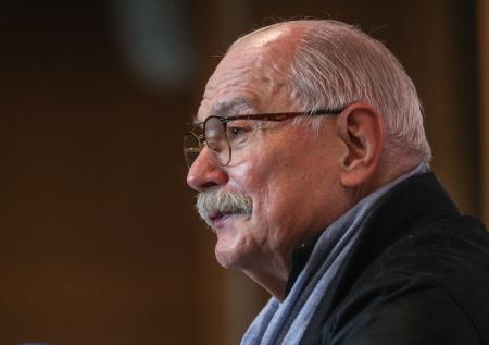 Baza: Никиту Михалкова госпитализировали в тяжелом состоянии