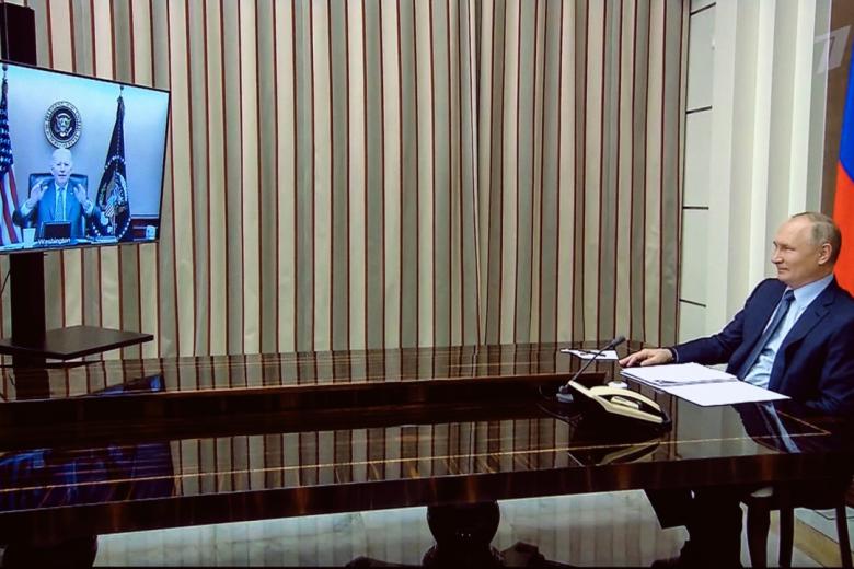 Президент РФ Владимир Путин во время переговоров с президентом США Джо Байденом