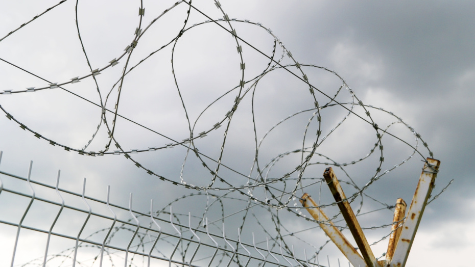 Торговал женой и порно с дочерью: педофила убили в колонии под Петербургом