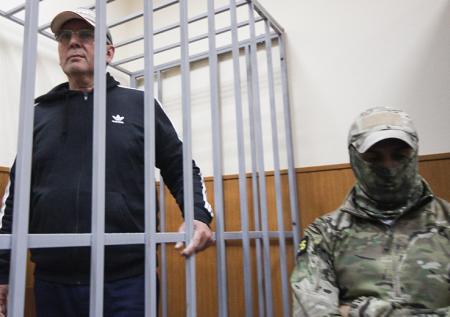 Суд закрыл процесс по делу адвоката Хасавова