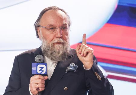 «Город — смерть народа»: Дугин призвал начать расселение мегаполисов