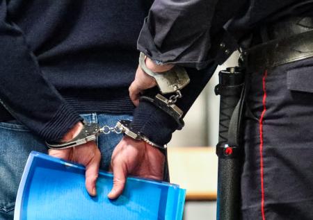 Вор-альпинист обокрал квартиры в Петербурге на 20 млн рублей